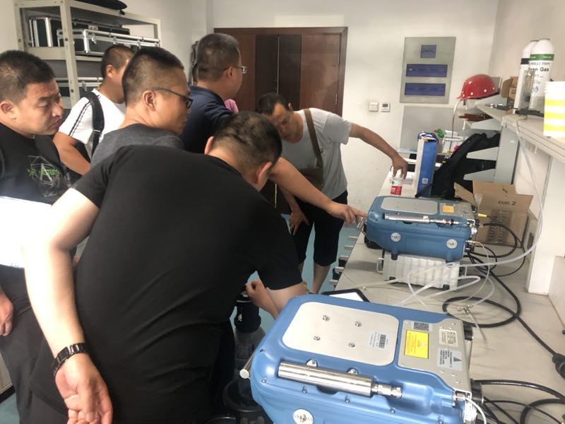 內(nèi)蒙古環(huán)境監(jiān)測(cè)站地標(biāo)現(xiàn)場(chǎng)驗(yàn)證工作